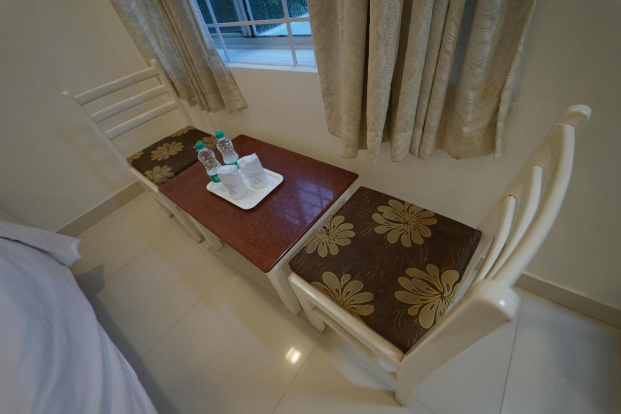Hotel Palmyra Grand Inn Тирунелвели Екстериор снимка