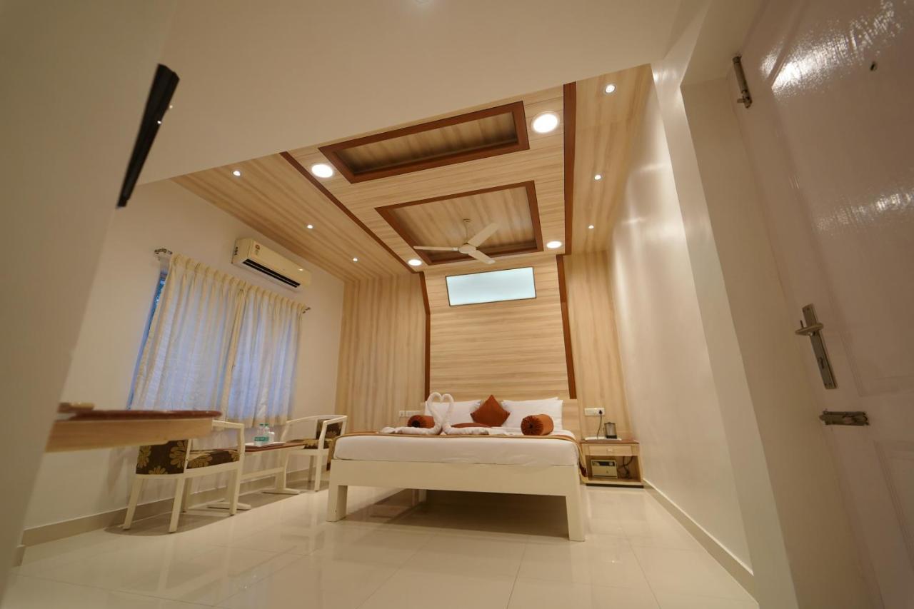 Hotel Palmyra Grand Inn Тирунелвели Екстериор снимка