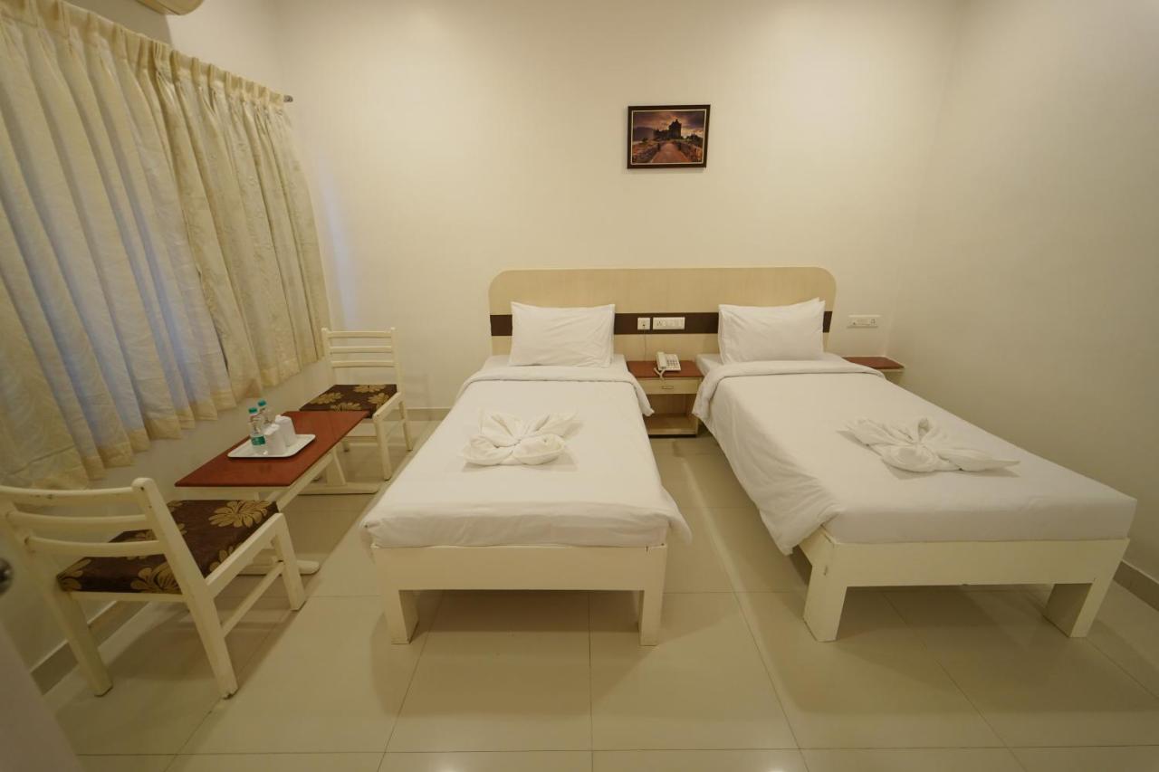 Hotel Palmyra Grand Inn Тирунелвели Екстериор снимка