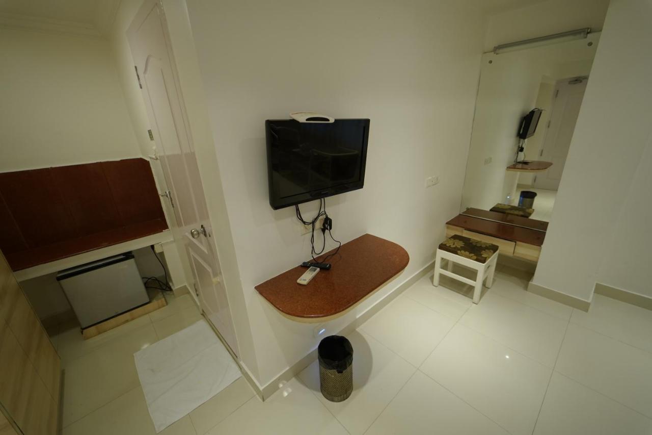 Hotel Palmyra Grand Inn Тирунелвели Екстериор снимка