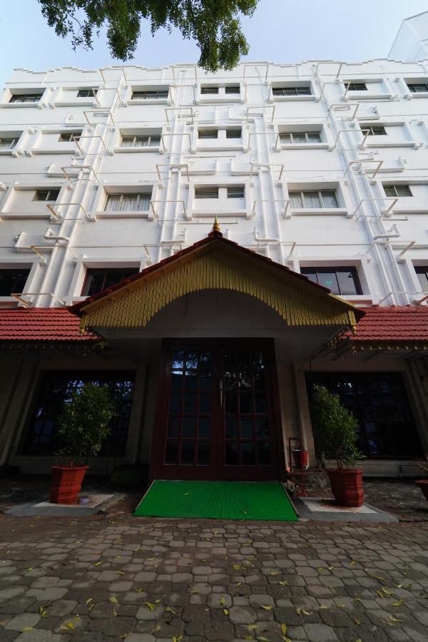 Hotel Palmyra Grand Inn Тирунелвели Екстериор снимка
