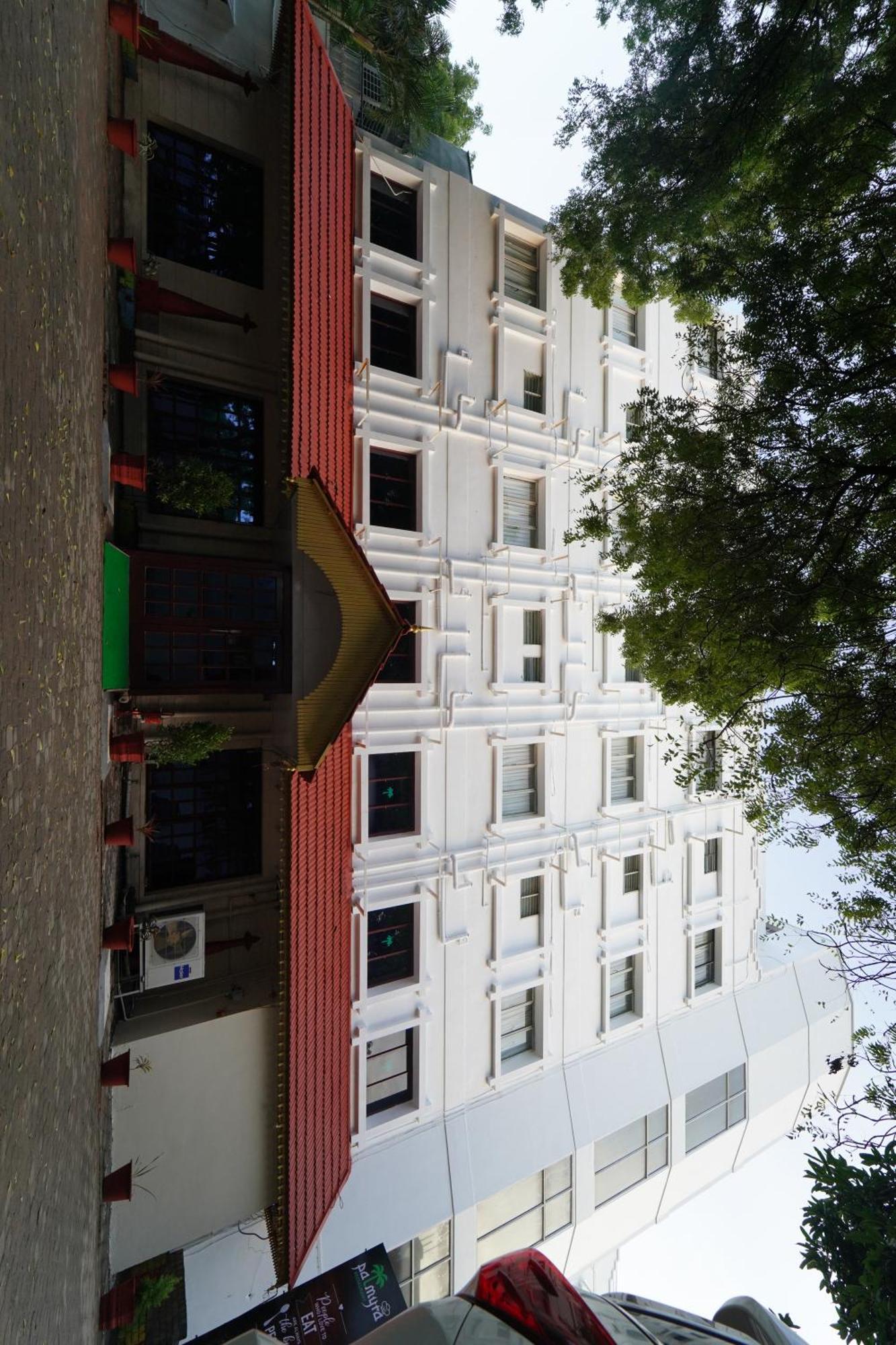 Hotel Palmyra Grand Inn Тирунелвели Екстериор снимка